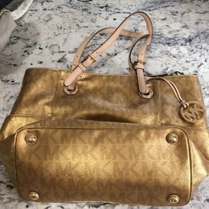 Michael kors purse